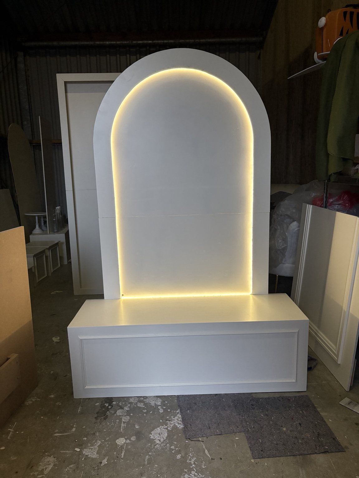 Verlichte backdrop van hout.decoratie.middennederland